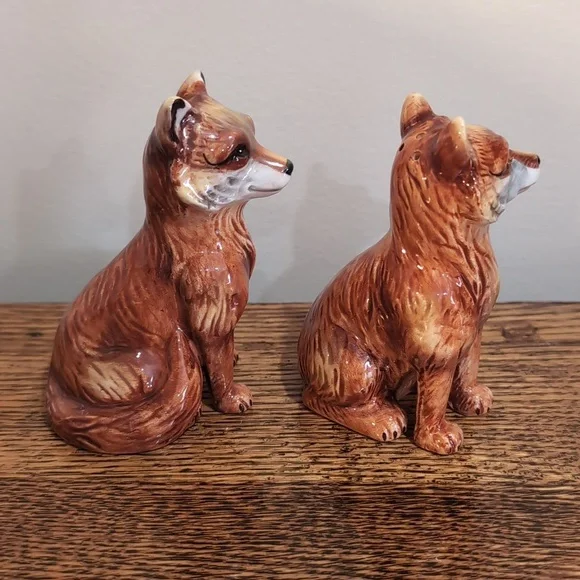 Charming Fox Salt and Pepper Shakers - Picture 3 of 7